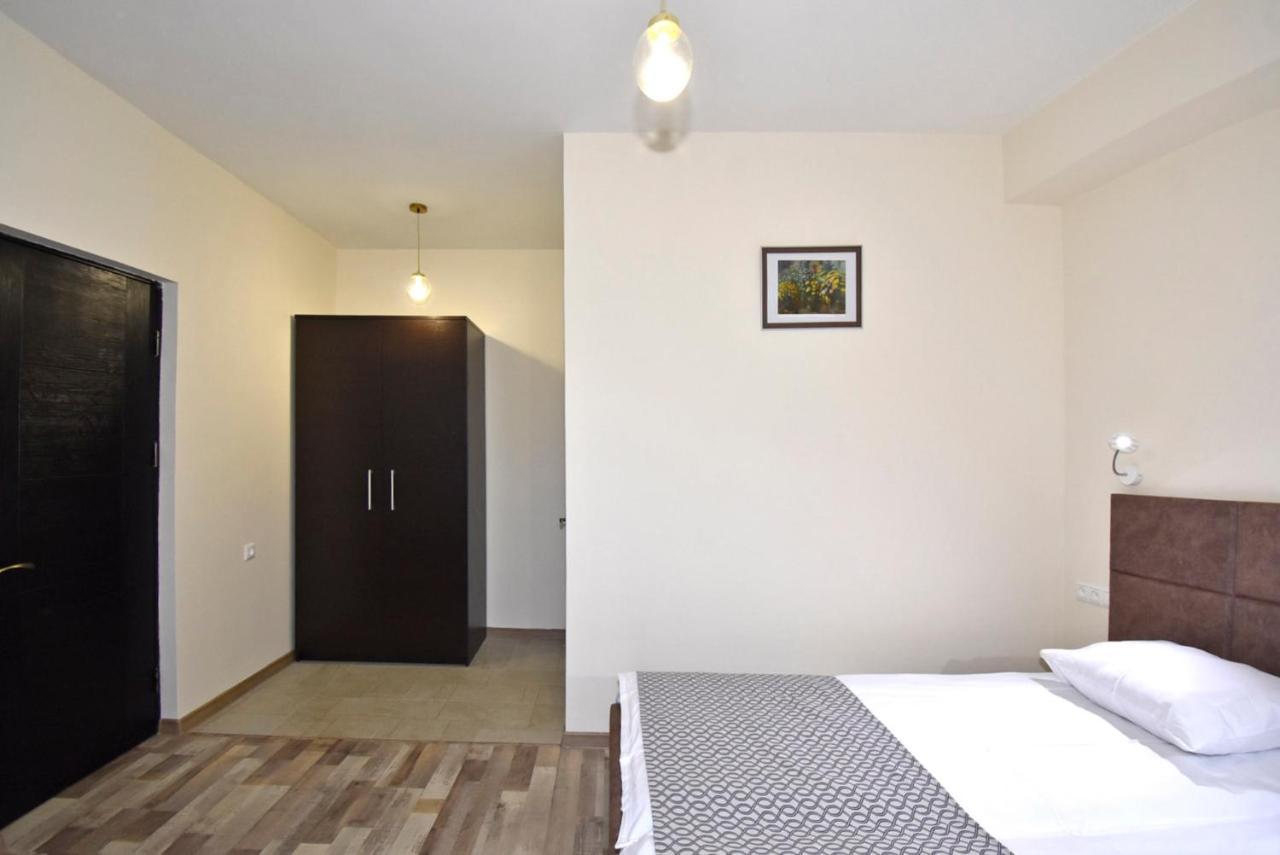 The Nut Guest House Erywań Zewnętrze zdjęcie