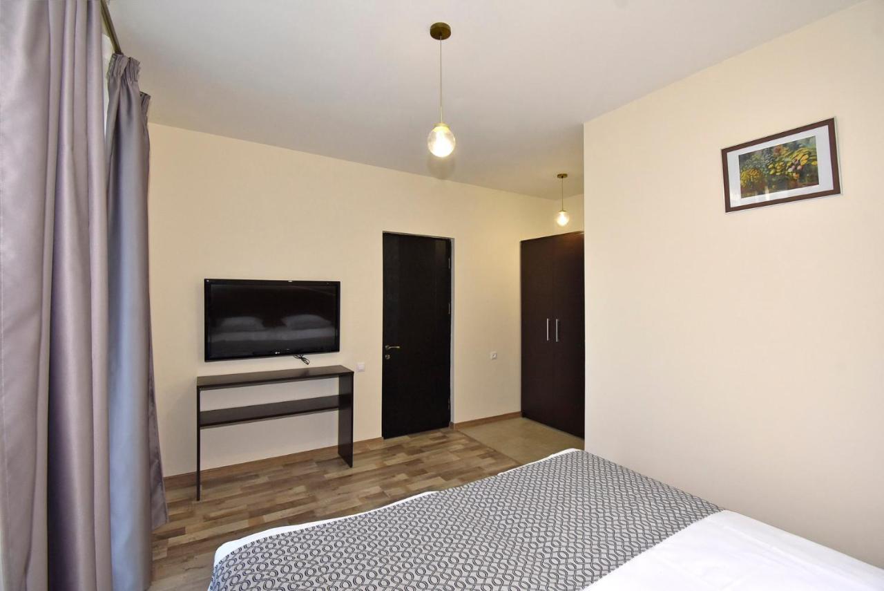 The Nut Guest House Erywań Zewnętrze zdjęcie