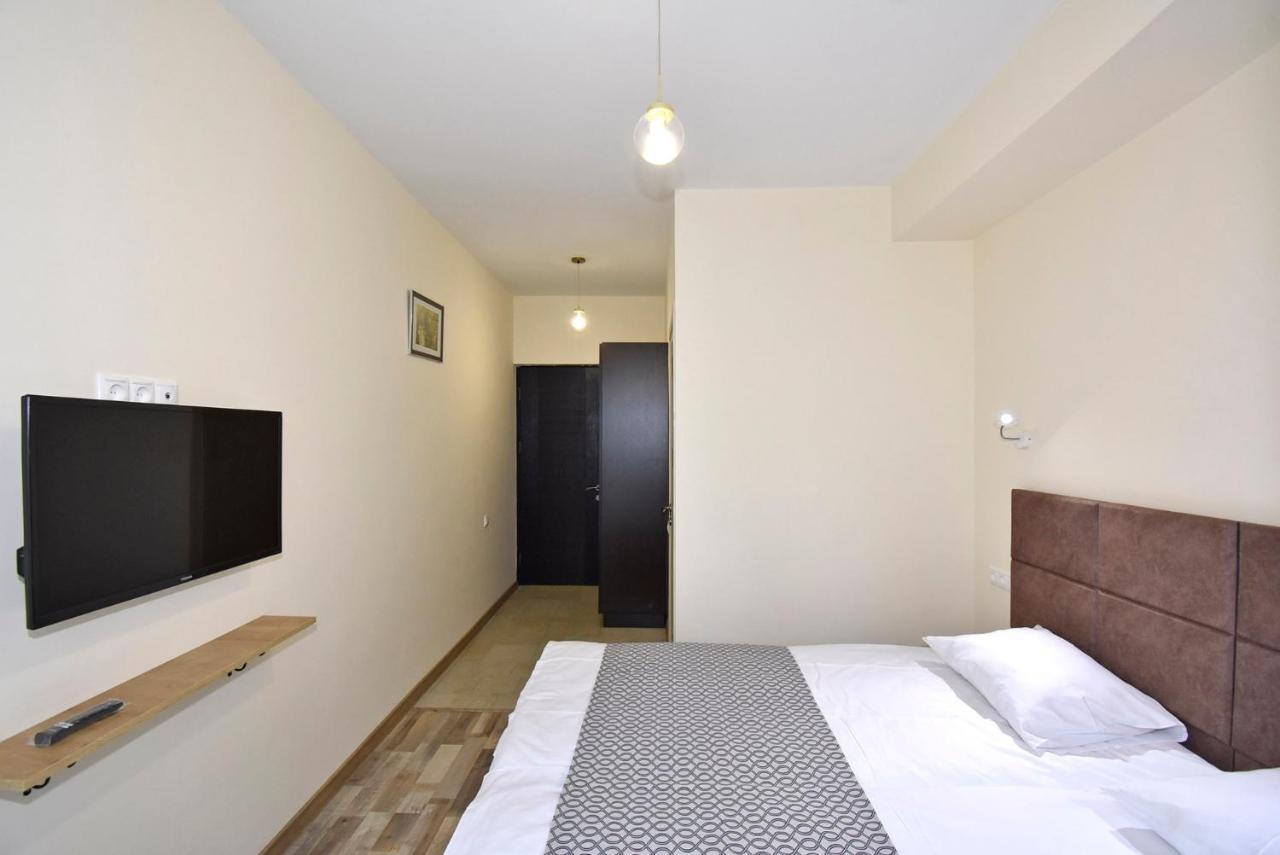 The Nut Guest House Erywań Zewnętrze zdjęcie